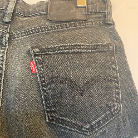 Vintage Levi’s 511 Black distressed jean shorts - Picture 7 of 14